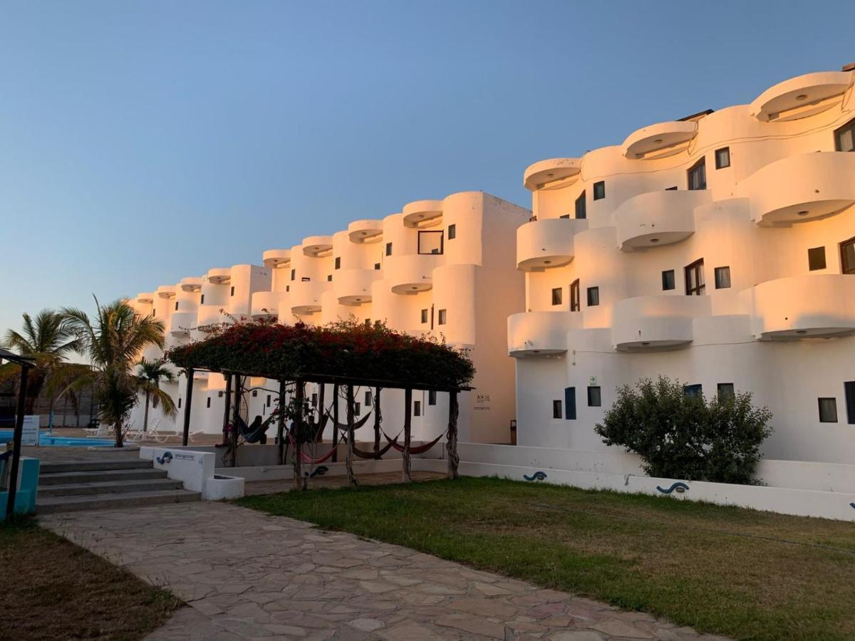 Loki Del Mar Hostel Máncora Exterior foto
