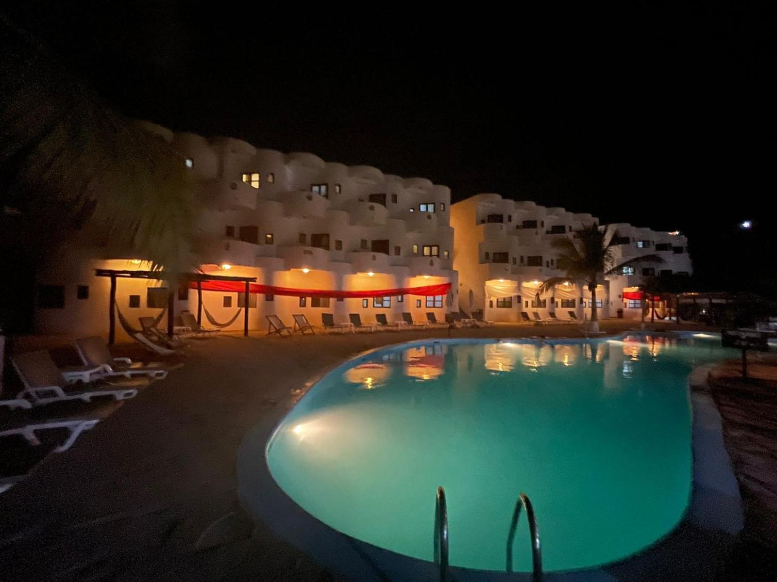 Loki Del Mar Hostel Máncora Exterior foto