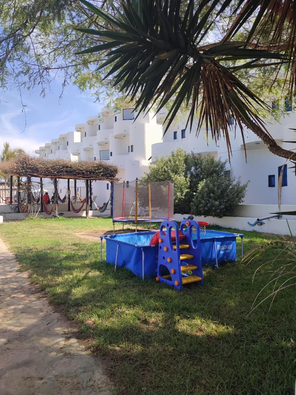 Loki Del Mar Hostel Máncora Exterior foto