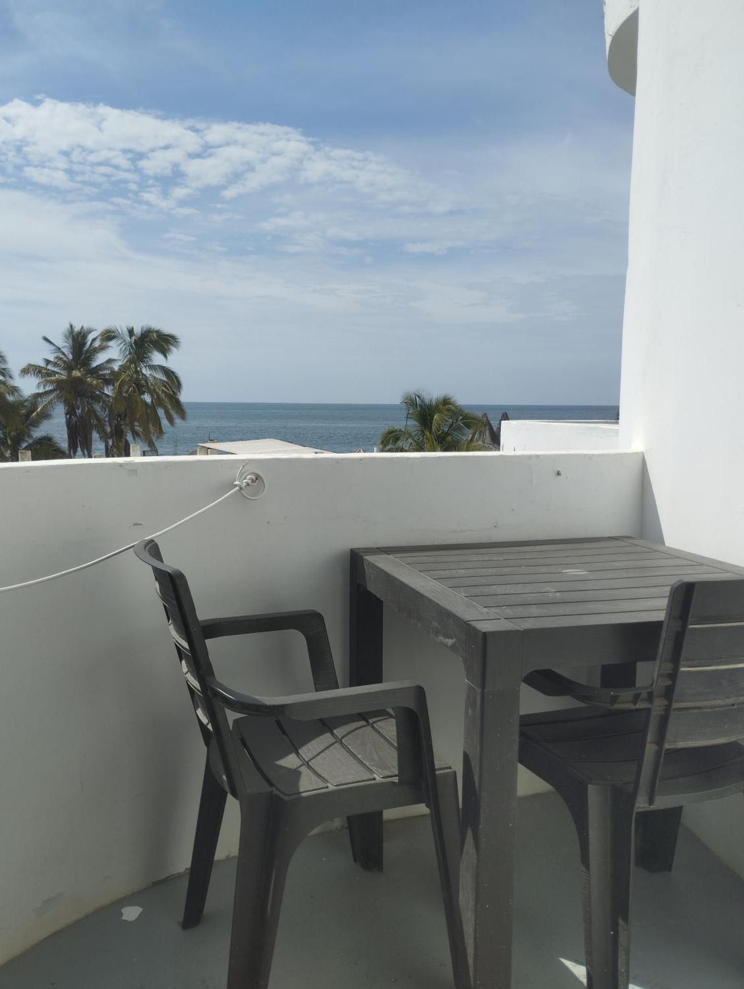 Loki Del Mar Hostel Máncora Exterior foto